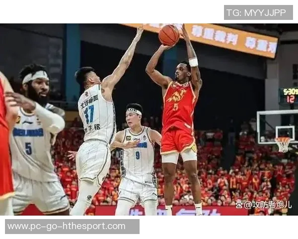 CBA精彩对决回顾广东队与东莞队的巅峰对抗录像分析